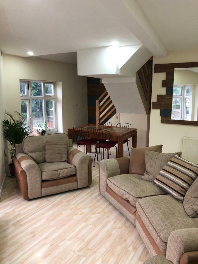 Treetops flat2 Hall Green B28 Birmingham Buitenkant foto